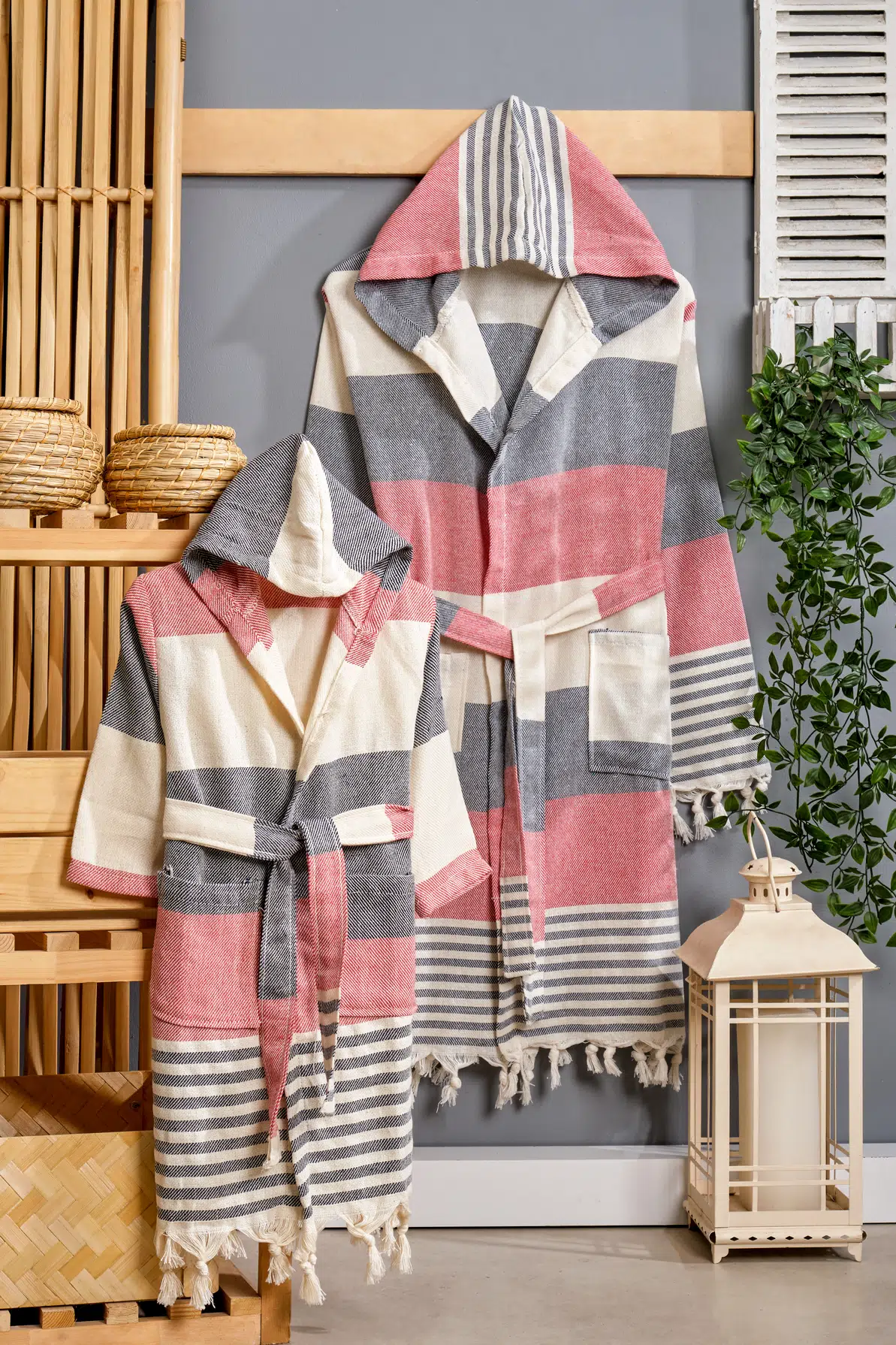 RaSerSa RS Jakarlı Yetişkin ve Çocuk Peştamal Havuz/Plaj Bornoz Seti – (%100 Pamuk)